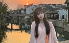 青青草地视视频